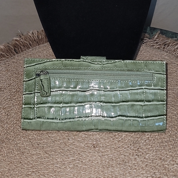 Guess wallet - Picture 2 of 6